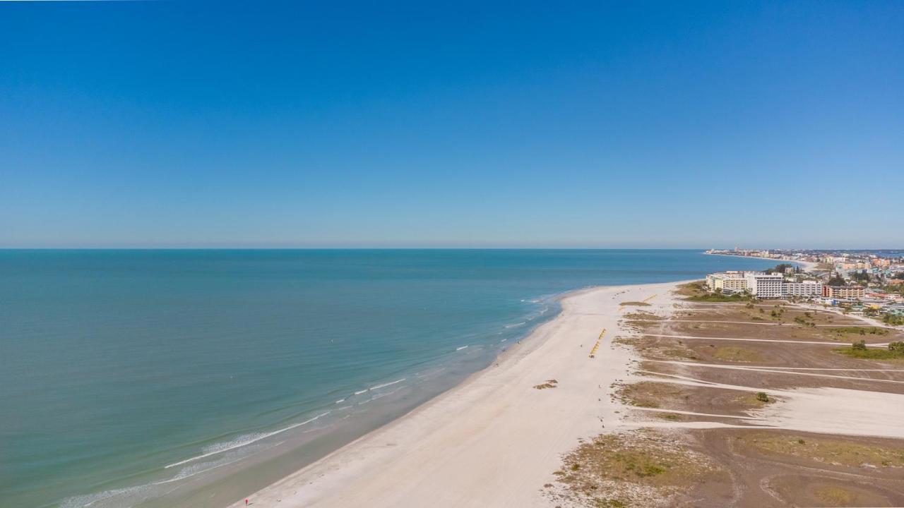 102-Tiny Treasure-Waterfront With Heated Pool Appartement St. Pete Beach Buitenkant foto